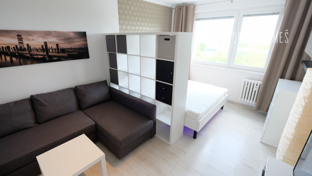 Prenájom - moderne zrekonštruovaného 1izbového bytu, Dudvážska ulica, Vrakuňa, Bratislava