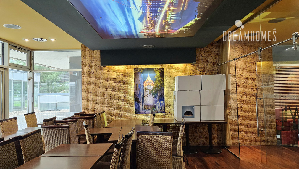 PREDAJ - Výborná lokalita - Obchodný priestor - Podnikanie