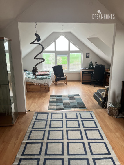 PREDAJ - Krásny 2 generačný dom vo Vajnoroch s prekrásnym veľkým pozemkom