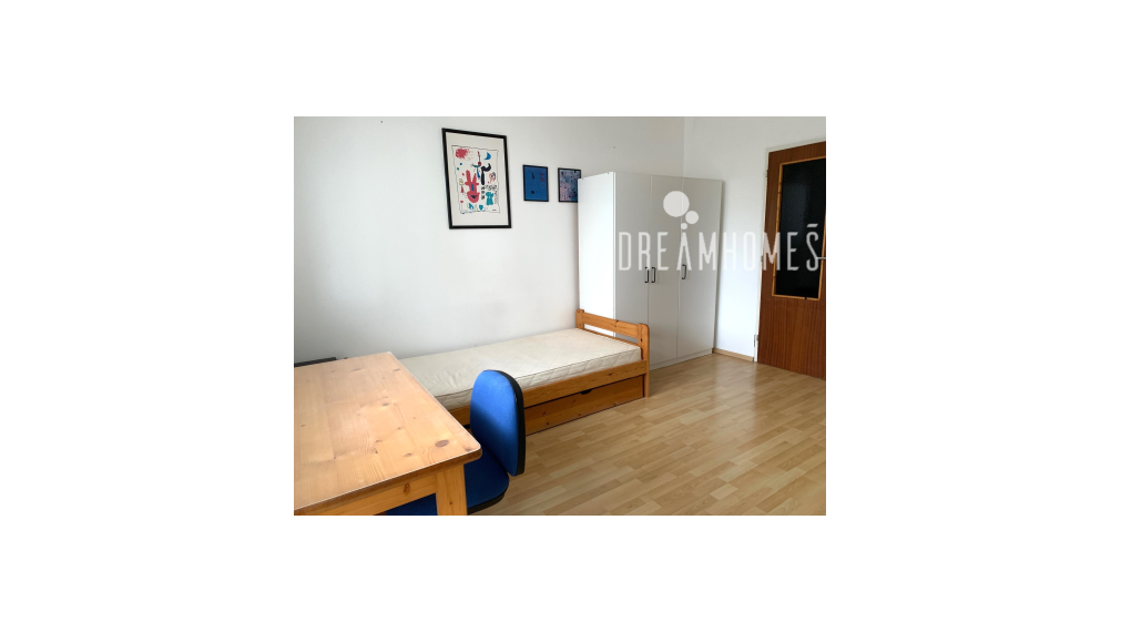 PREDAJ - Veľký priestranný byt na Dlhých Dieloch - Beniakova ulica