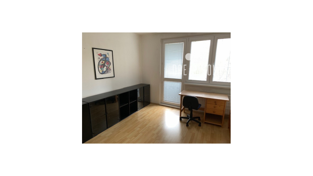 PREDAJ - Veľký priestranný byt na Dlhých Dieloch - Beniakova ulica