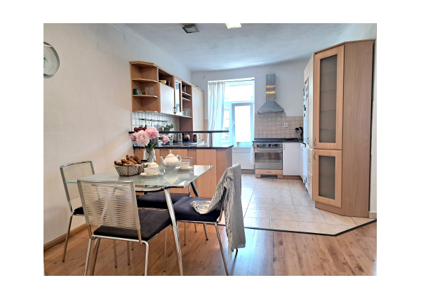 PRENÁJOM - Krásny 2 izbový byt na Medenej ulici - Staré Mesto